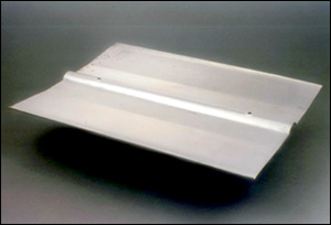 Heat reflector for gas ovens in kitchens